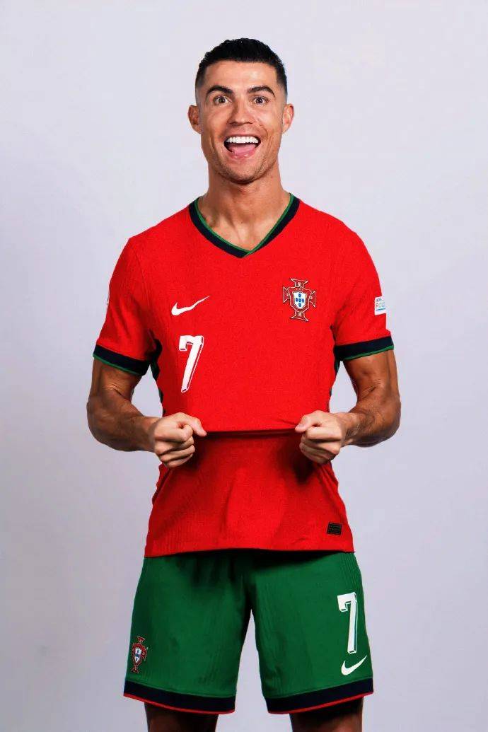 斯帅：今天整场比赛都是进步；戴维和奥蓬达？进球是前锋的一切