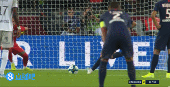 欧冠夺冠赔率：巴萨微弱优势领跑 巴黎力压枪手（欧冠冠军赔率：巴萨以微弱优势居首，巴黎力压阿森纳）