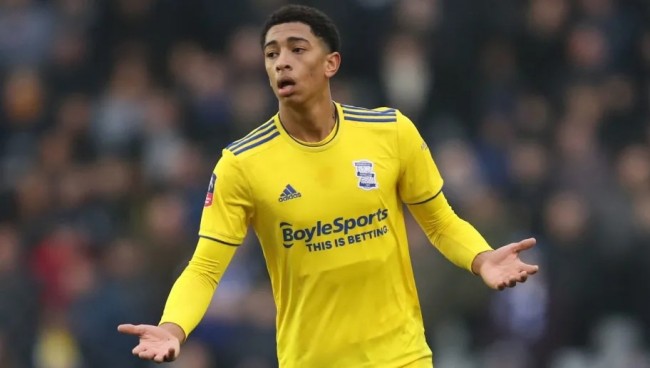 喜鹊9000万招揽谢什科，曼联理智退场是上策！