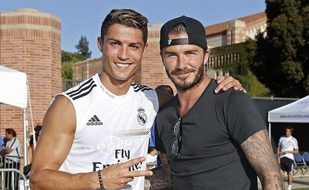 广东首个轮椅击剑队出征！残特奥会轮椅击剑项目在香港开赛（残特奥会轮椅击剑在港开幕，广东首支轮椅击剑队启程出战）