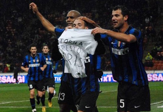 图片报：阿德耶米是曼联引援目标，他的妻子希望去欧洲大城市（德媒《图片报》称：曼联将阿德耶米列为引援目标，其妻更青睐前往欧洲大都市）