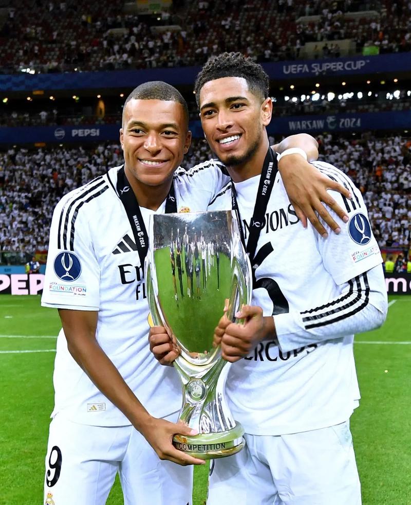 瓜帅：曼城还没达到争冠水准；我的未来？没有人能够说得准（瓜迪奥拉：曼城距离争冠尚有差距；我的去留？无人能确定）