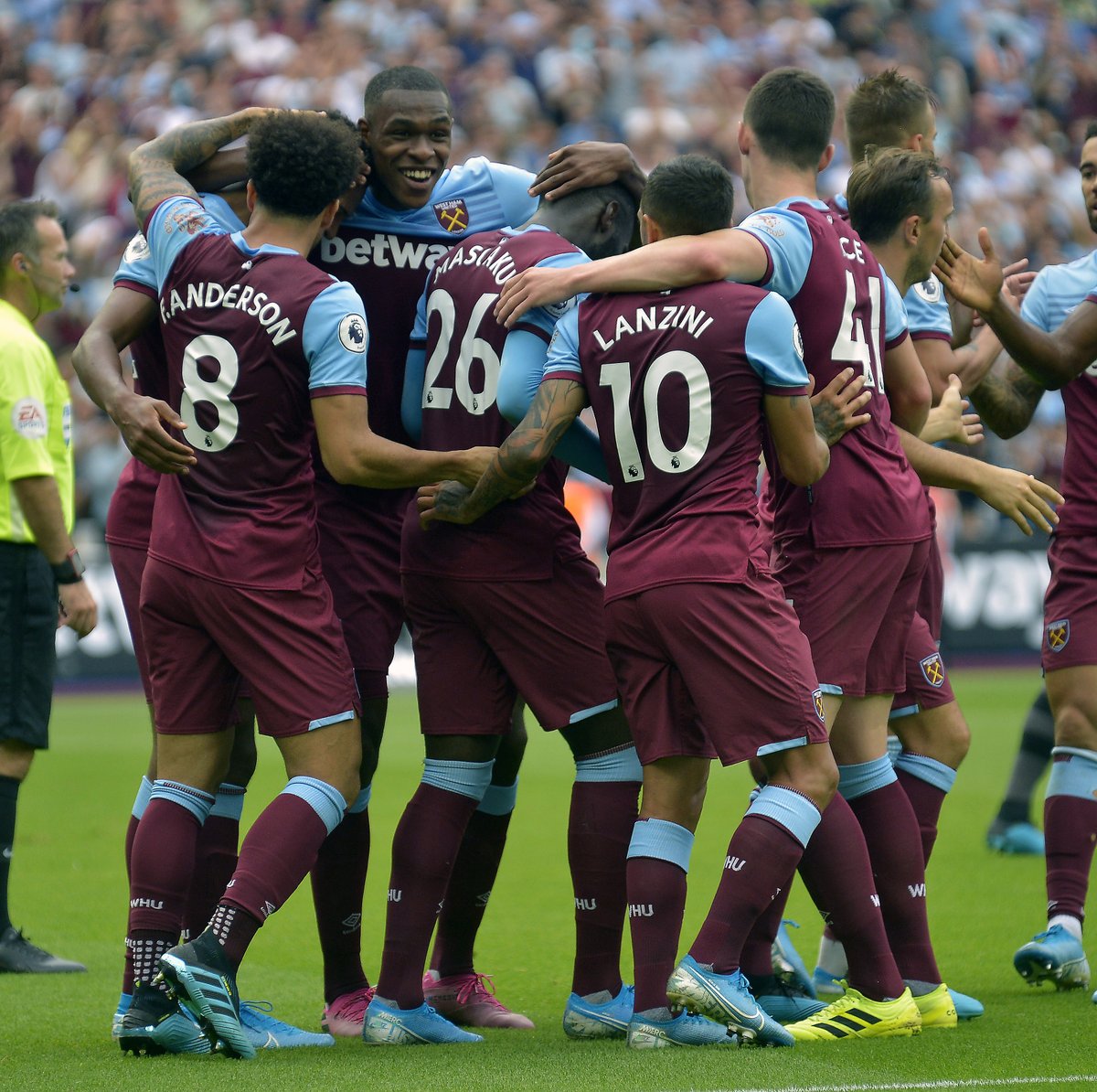 皇家马德里 - 曼城：冠军联赛第六轮巅峰对决，谁将掌控局势？