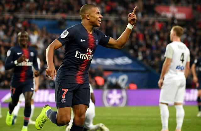 卡马文加：非洲杯我支持安哥拉队，虽然输了第一场但仍有机会（卡马文加力挺安哥拉征战非洲杯：首战失利仍有机会）